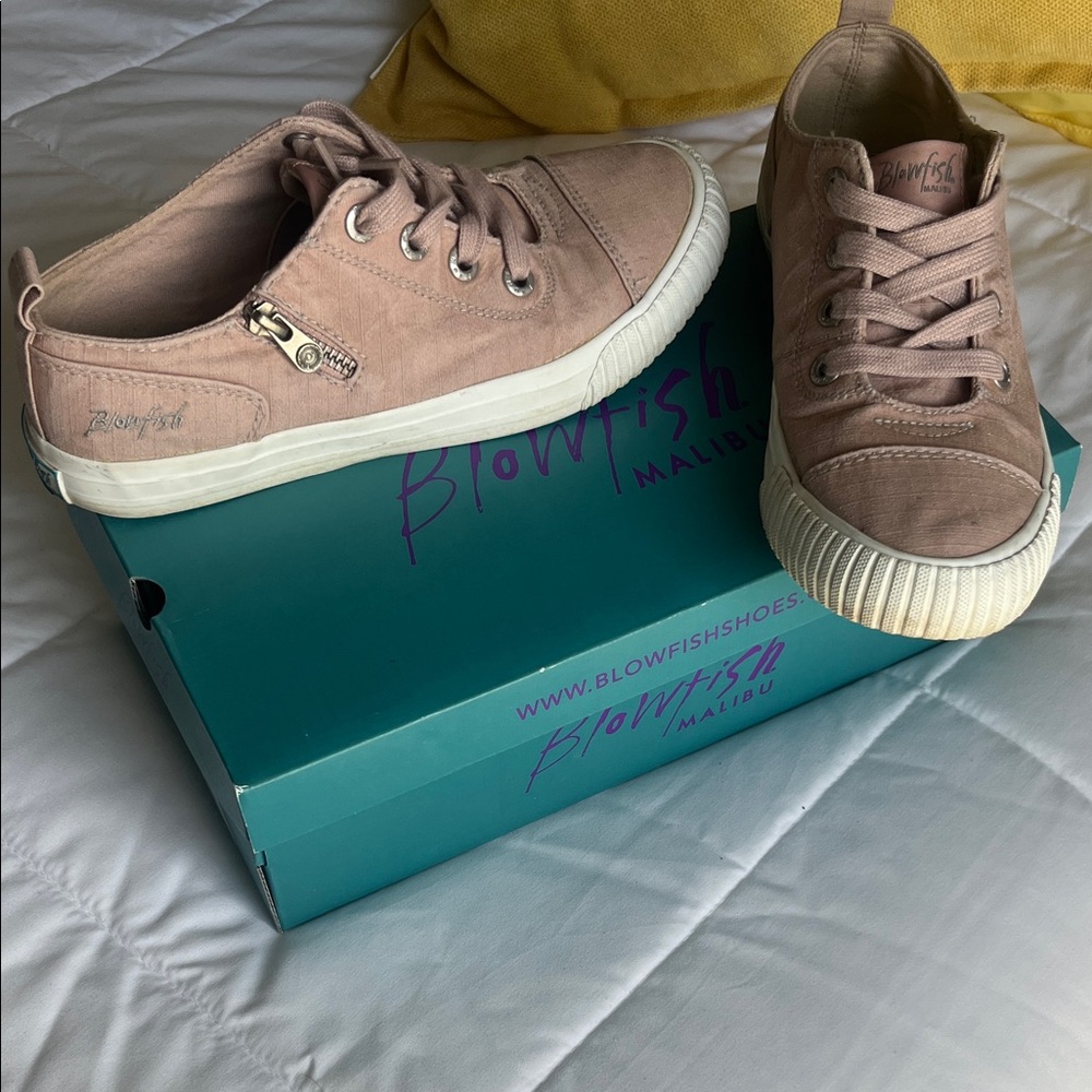 Blowfish Women's Dusty Mauve Sneakers